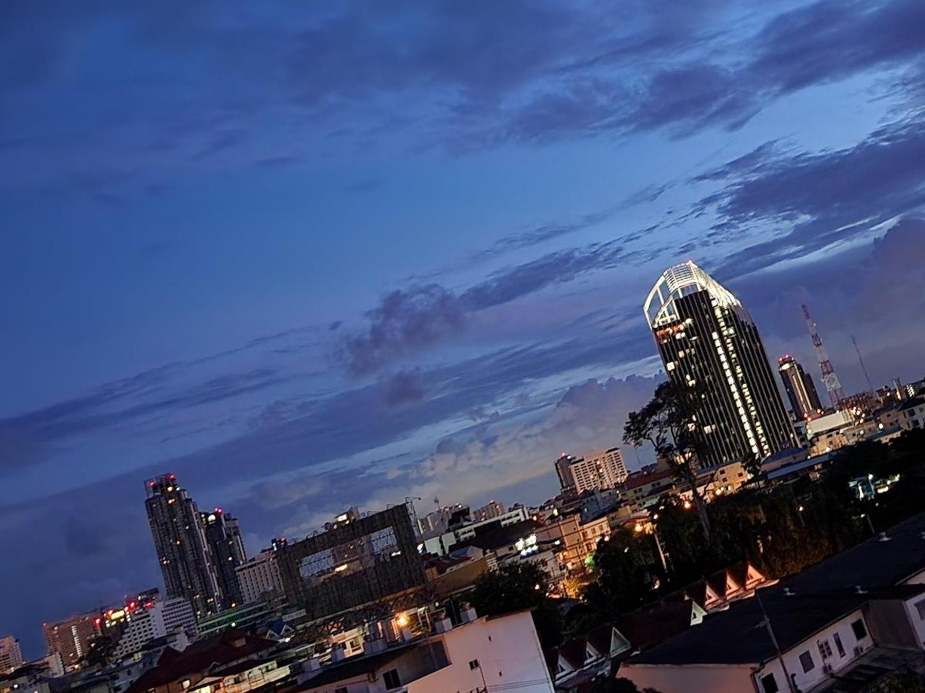 City Center Residentes Ccr Pattaya Y Zewnętrze zdjęcie